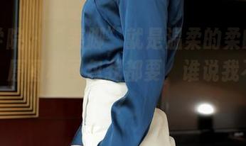 模范学院 – “美脚”就是温柔的柔的强烈暗示，原图和图包我都要，谁说我不贪心？