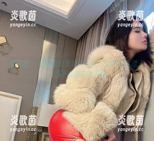 水蜜桃米米 微密圈 - 水蜜桃米米泳衣写真:这图包太诱人,忍不住想多看几眼