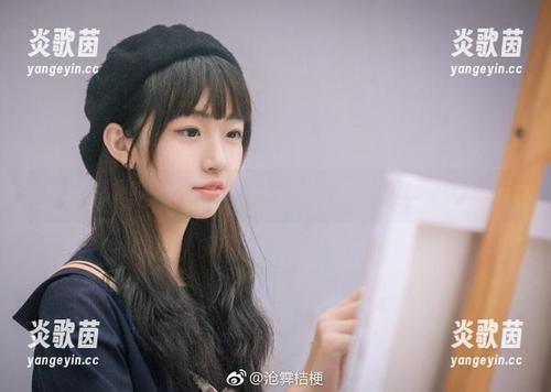 沧霁桔梗 沧霁桔梗的牛仔裤图集,真的是瞬间点燃我的好奇心!