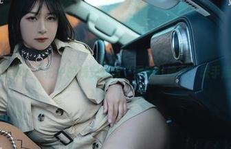 作品特辑：私拍中的浅安安与“歪萌社修女”联手搞怪！