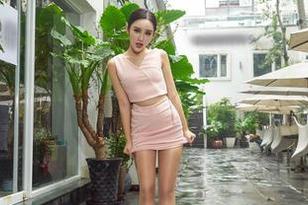 爱丝 – 美图大揭秘：佳慧的睡衣写真，怎么那么会挑逗我的好奇心？