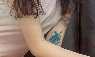 爱尤物 – 李薇薇的写真：一边看她，一边自问：‘我什么时候能有这样的时光？’