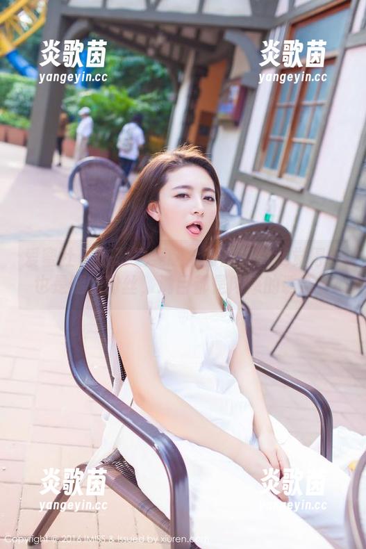 爱蜜社 - 陈赞之美腿全套图集：我觉得我也是腿的粉丝，满目都是肉感的诱惑。
