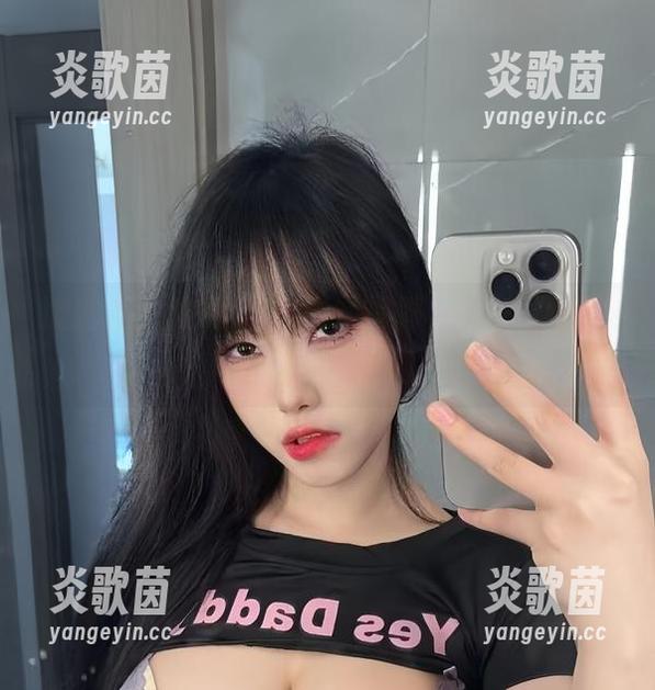琳铛铛 微密圈 - 琳铛铛的御姐写真,像极了青春的调皮与任性