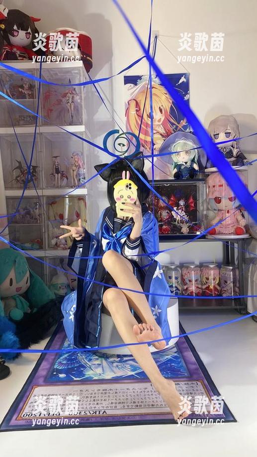 白栎Shirly 其实丰川祥子校服和白栎Shirly的写真组合可以当做新型壁纸,来呀,给我打个广告!