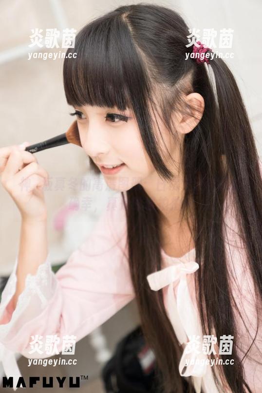 神楽坂真冬 神楽坂真冬的高清图册:日常生活中的小确幸,真是时候拍拍!