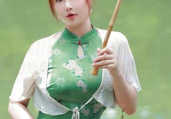 秀人网 – Elise谭晓彤海边休闲合集：图片里的她真是美得让海水都红了脸！