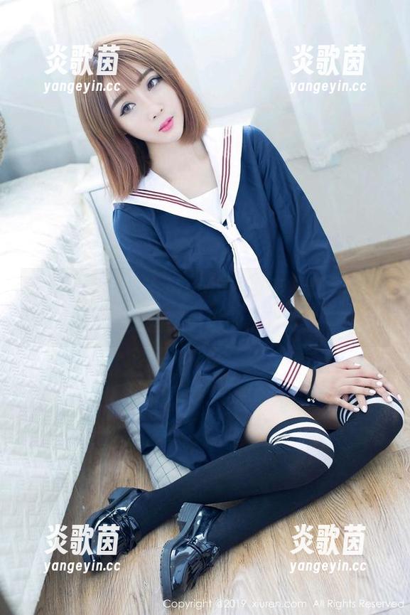 秀人网 - 伊小七MoMo的女友最新美图，光影里藏着谁的心事？
