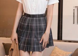 秀人网 – 如果说制服是一种态度，那卓芷伊EricA的美图和壁纸就是态度的巅峰！