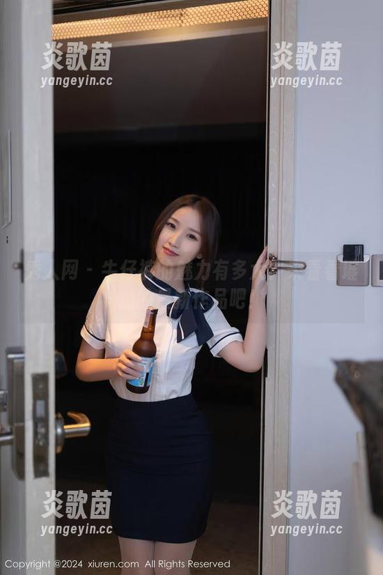 秀人网-璀灿 秀人网 - 牛仔裤的魅力有多大?来看看璀灿的最新作品吧!