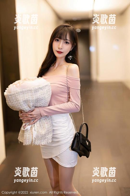 秀人网-陈雅漫VICKY 秀人网 - 跟着陈雅漫VICKY的女友,慢慢品味这个图库的每一个瞬间!