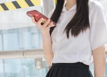 稚乖画册 – 快来下载生煎团团的万圣节原图，看看她是不是比南瓜更吸引！
