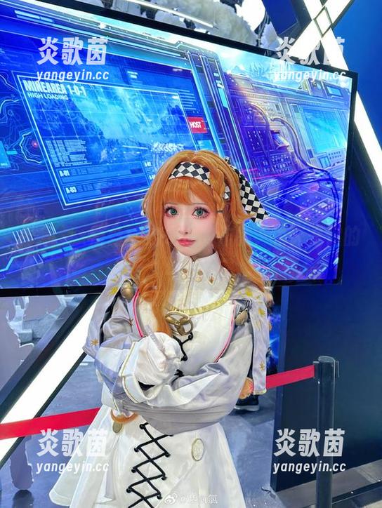 紫氯氯 紫氯氯x蕾丝:这是她的作品,也许是你的幻想?