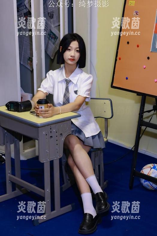 绮梦摄影-月月 绮梦摄影 - 月月连体衣:作品中的优雅与挑逗,真是让人陶醉。