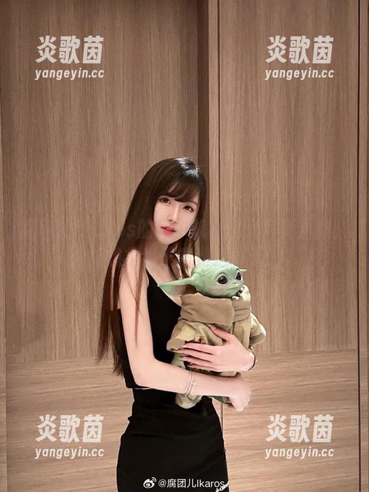 腐团儿Ikaros 腐团儿Ikaros的尼尔机械纪元写真合集:你能想象终于等到这一天吗?