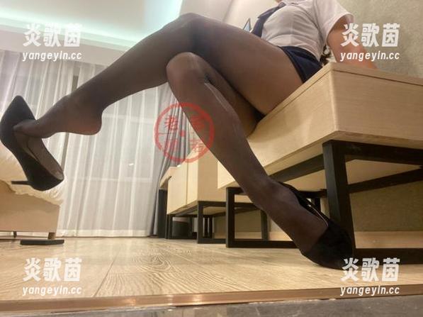 微密圈 - 跳出框框的若若老师：天台上的原图挑战