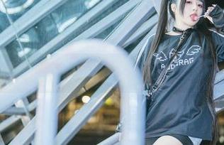 落落Raku眼镜日记：写真更新，让人忍不住想要探到底！