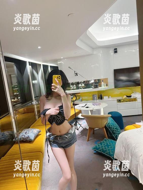 葛征 微密圈 - 酒店里的黑丝幻想:葛征写真资源的临时秀场!