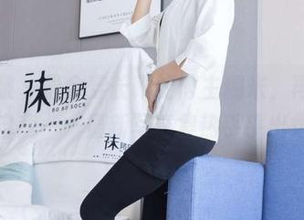 袜啵啵 – 最会穿长靴的博主糯米，再度放飞自我——最新写真集热乎乎出炉！