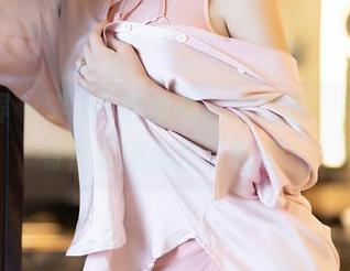 语画界 – 梦心玥的粉色私房世界，图集中有偶尔的调皮冒险哦！