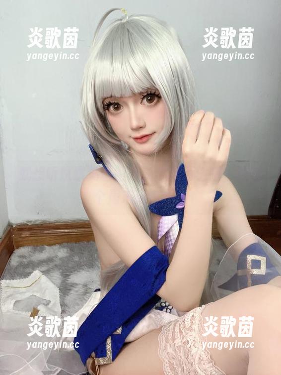 就想听趴趴捣蛋陌分享个高清刻晴，让这个周末更有趣！