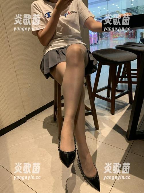 雅雅的气质呀 微密圈 - 学妹雅雅的气质呀又来了!这组美图绝对是套图界的黑马!