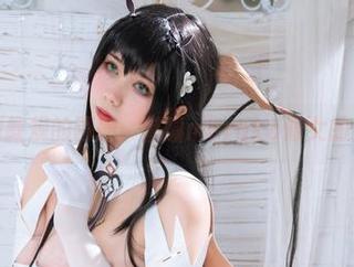 一本看似教规的图册：魅瞳meroko修女的另类诠释